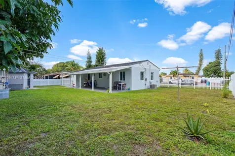 15401 NW 28th Court Miami Gardens FL 33054