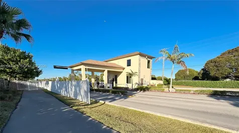 571 SW 141st Avenue Pembroke Pines FL 33027