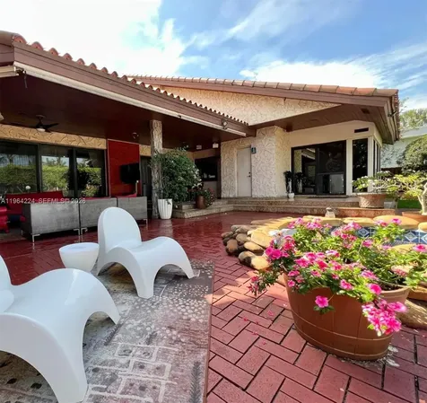 913 Diplomat Parkway Hallandale Beach FL 33009