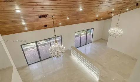 913 Diplomat Parkway Hallandale Beach FL 33009