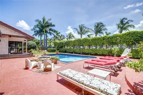 913 Diplomat Parkway Hallandale Beach FL 33009