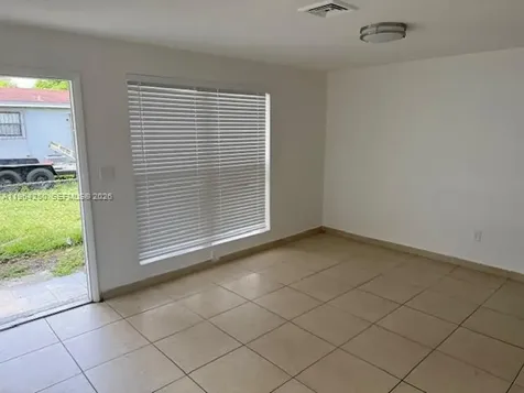 3921-3923 NW 164th Street Miami Gardens FL 33054