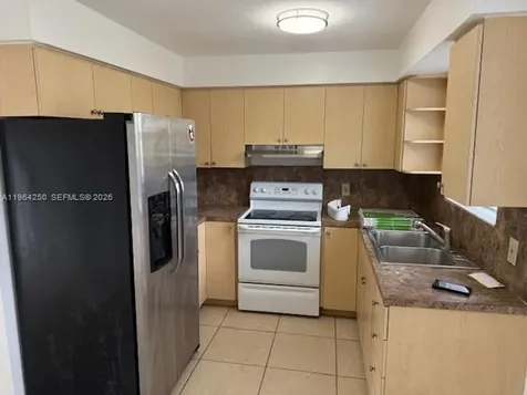 3921-3923 NW 164th Street Miami Gardens FL 33054