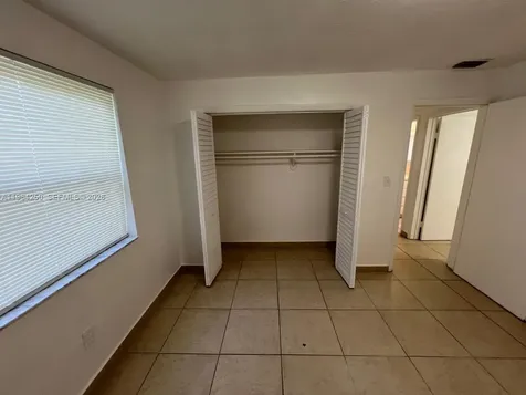 3921-3923 NW 164th Street Miami Gardens FL 33054