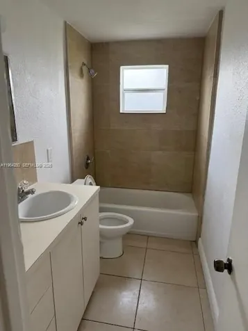 3921-3923 NW 164th Street Miami Gardens FL 33054
