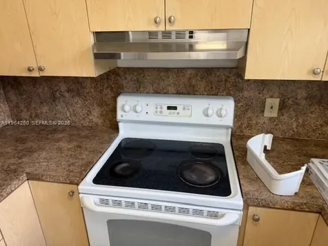 3921-3923 NW 164th Street Miami Gardens FL 33054