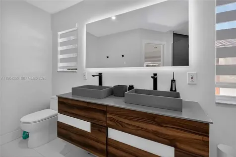160 SW 206th Avenue Pembroke Pines FL 33029