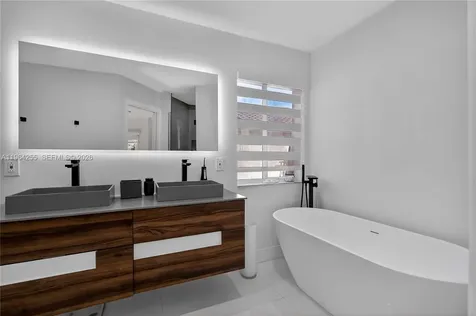 160 SW 206th Avenue Pembroke Pines FL 33029