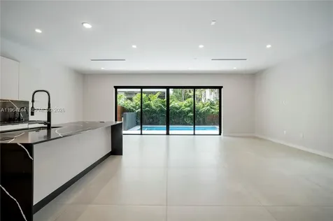 2962 W Trade Avenue Coconut Grove FL 33133
