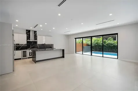 2962 W Trade Avenue Coconut Grove FL 33133