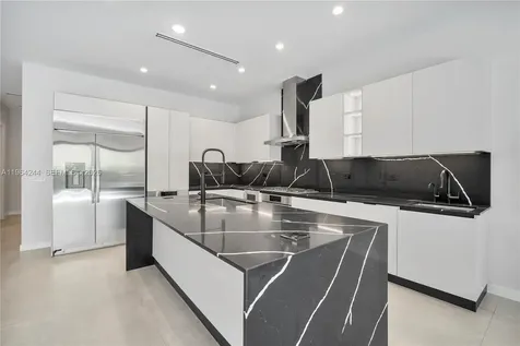 2962 W Trade Avenue Coconut Grove FL 33133