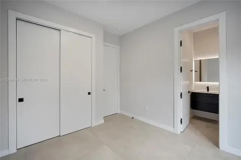 2962 W Trade Avenue Coconut Grove FL 33133