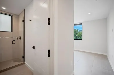 2962 W Trade Avenue Coconut Grove FL 33133