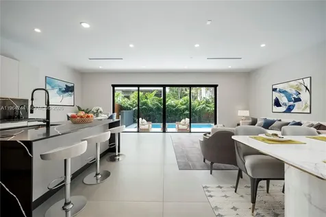2962 W Trade Avenue Coconut Grove FL 33133