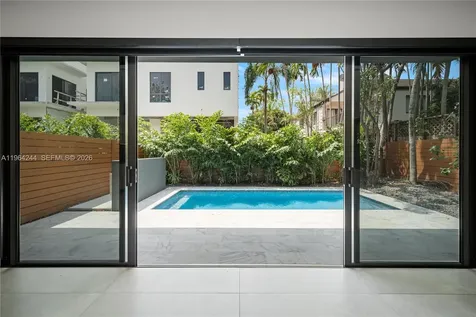 2962 W Trade Avenue Coconut Grove FL 33133