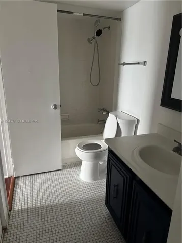 496 NW 165th Street Road Miami FL 33169