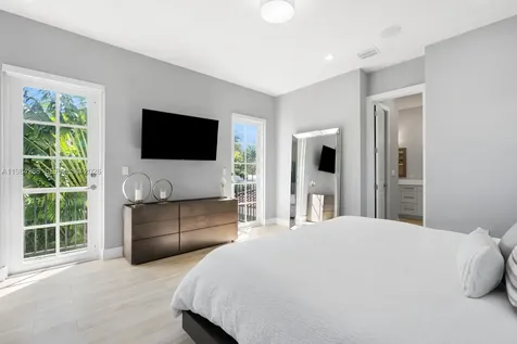 1320 San Benito Avenue Coral Gables FL 33134