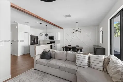 3419 W 105th Place Hialeah FL 33018