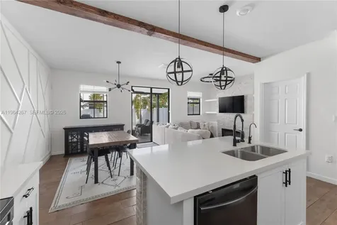 3419 W 105th Place Hialeah FL 33018