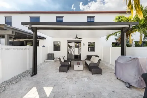 3419 W 105th Place Hialeah FL 33018