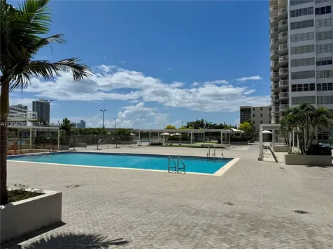 18011 Biscayne Boulevard Aventura FL 33160