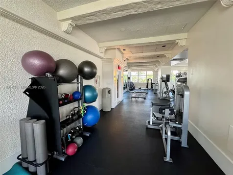 18011 Biscayne Boulevard Aventura FL 33160