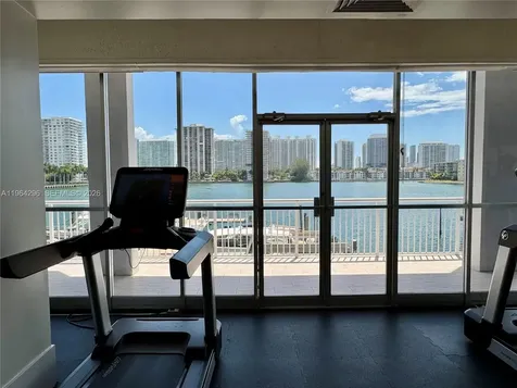 18011 Biscayne Boulevard Aventura FL 33160