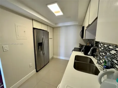 18011 Biscayne Boulevard Aventura FL 33160