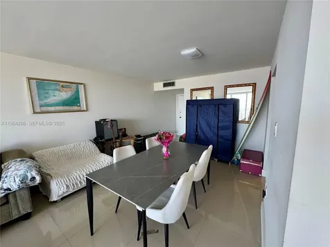 18011 Biscayne Boulevard Aventura FL 33160