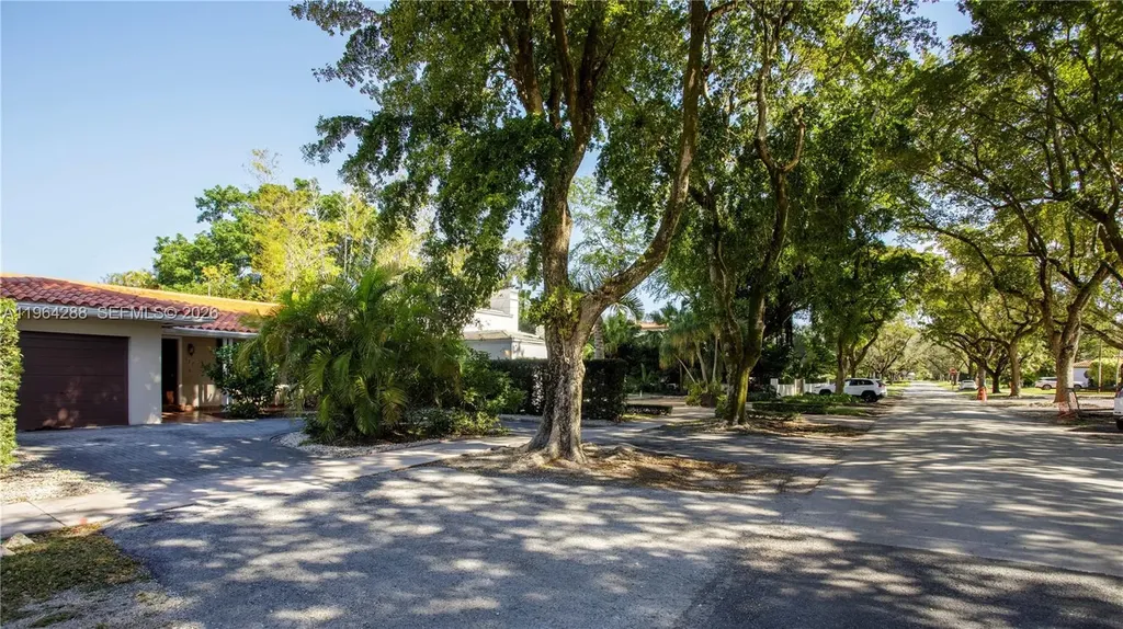 927 Catalonia Avenue Coral Gables FL 33134