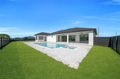 302 N El Dorado Boulevard Cape Coral FL 33993