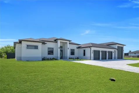 302 N El Dorado Boulevard Cape Coral FL 33993