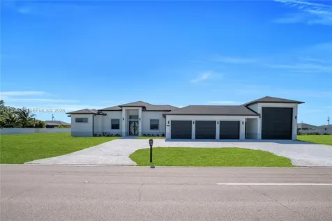 302 N El Dorado Boulevard Cape Coral FL 33993