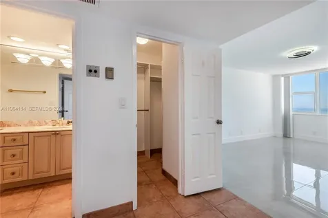 3180 S Ocean Drive Hallandale Beach FL 33009