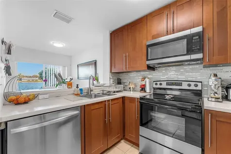17501 SW 140th Court Miami FL 33177