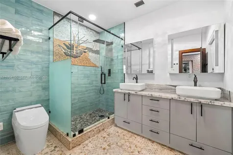 8030 Noremac Avenue Miami Beach FL 33141