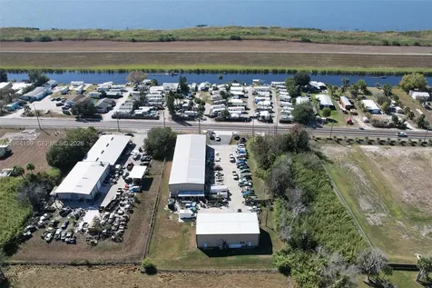 5271 Us Highway 441 SE Okeechobee FL 34974