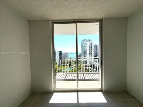 185 SE 14th Terrace Miami FL 33131