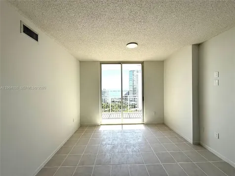185 SE 14th Terrace Miami FL 33131