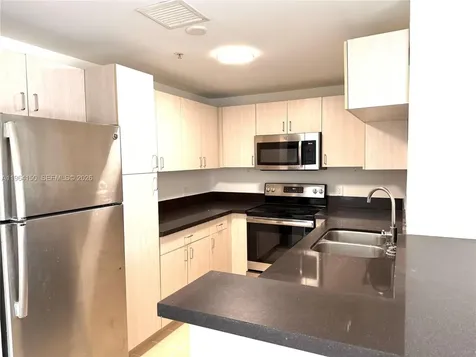 185 SE 14th Terrace Miami FL 33131