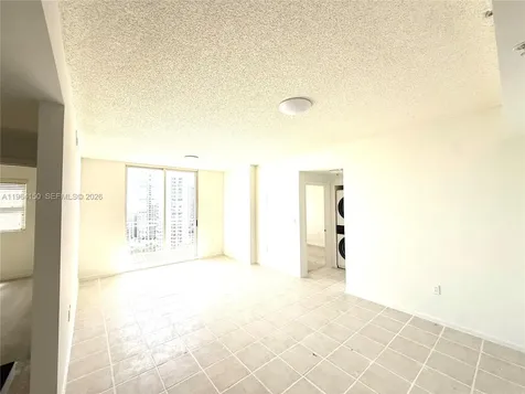 185 SE 14th Terrace Miami FL 33131