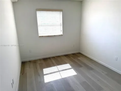 185 SE 14th Terrace Miami FL 33131