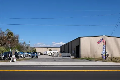 5271 Us Highway 441 SE Okeechobee FL 34974