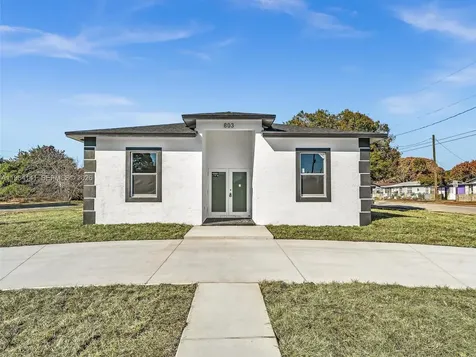 803 N 20th Street Fort Pierce FL 34950