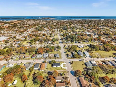 803 N 20th Street Fort Pierce FL 34950