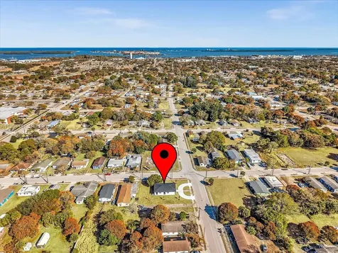 803 N 20th Street Fort Pierce FL 34950