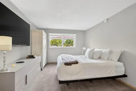 8040 N Sunrise Lakes Drive Sunrise FL 33322