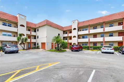 8040 N Sunrise Lakes Drive Sunrise FL 33322