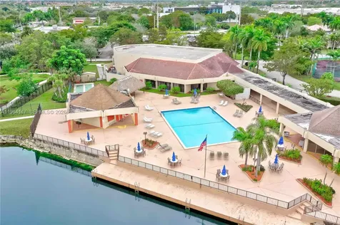 8040 N Sunrise Lakes Drive Sunrise FL 33322