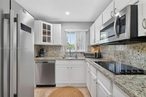 8040 N Sunrise Lakes Drive Sunrise FL 33322